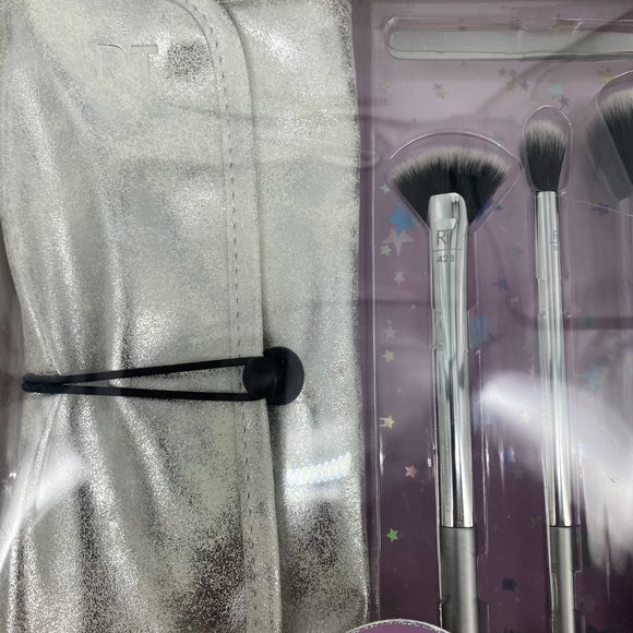 REAL TECHNIQUES Limited Edition Shimmer + Glimmer Gift Set - Picture 8 of 9